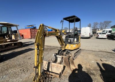 Komatsu PC16R-3 HS – 5741